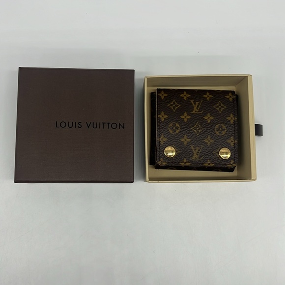 Louis Vuitton NWB Vintage 18K Yellow Gold Tiger Eye Padlock Shaped Pendant - Picture 15 of 16